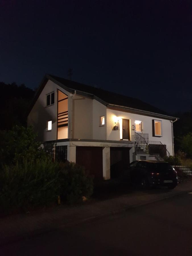 Andinas Ferienwohnung In Ruhiger Lage Direkt Am Wald Wilnsdorf Εξωτερικό φωτογραφία